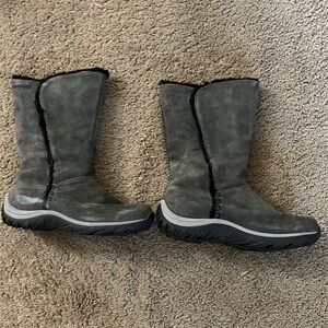 Patagonia Lugano Waterproof Boots size 7.5 gray